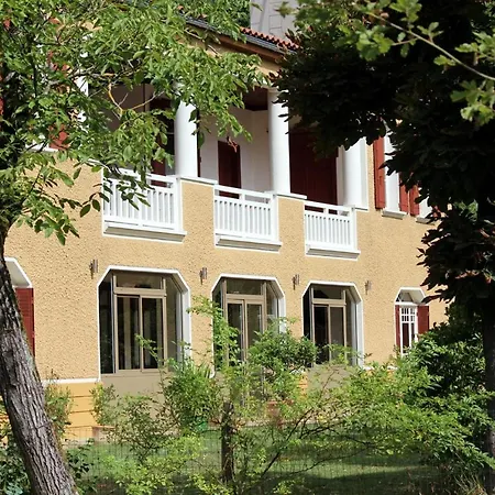 Maison Poche 3*