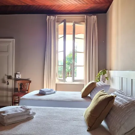 ベッド・アンド・ブレックファスト Maison Poche 3*