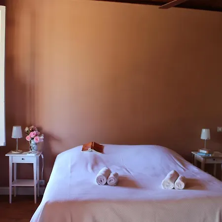 Maison Poche Oda ve Kahvaltı 3*