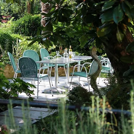 Maison Poche Oda ve Kahvaltı 3*