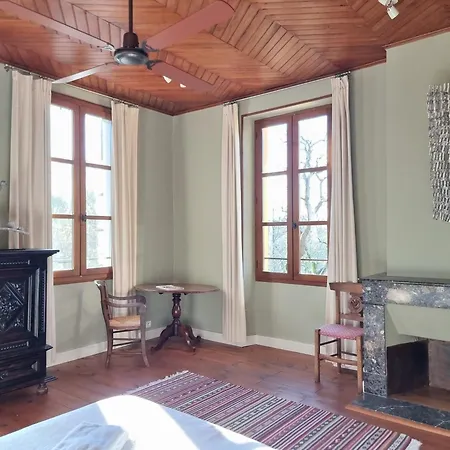 Alojamento de Acomodação e Pequeno-almoço Maison Poche