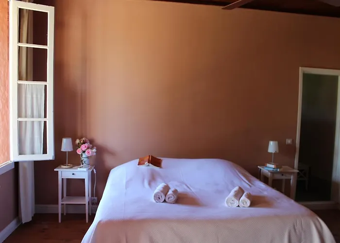 Maison Poche Alojamento de Acomodação e Pequeno-almoço 3*