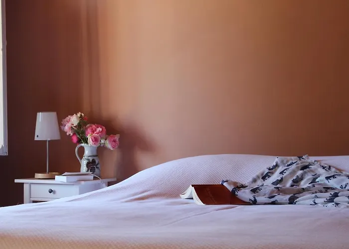 Maison Poche Alojamento de Acomodação e Pequeno-almoço 3*