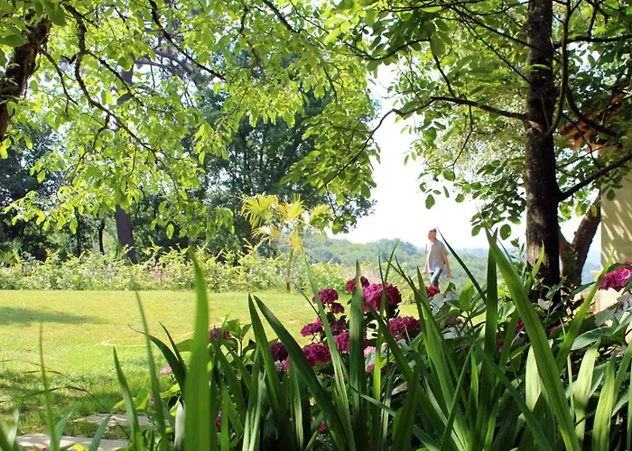 Maison Poche Bed and Breakfast 3*