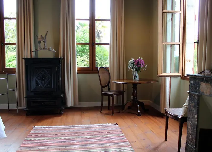 Alojamento de Acomodação e Pequeno-almoço Maison Poche