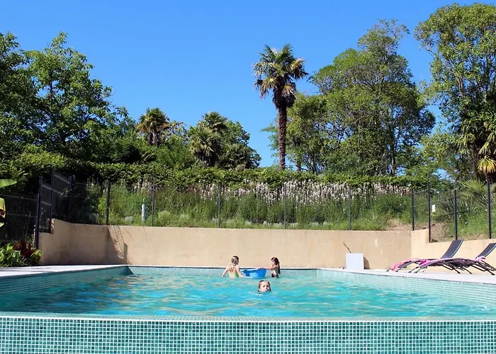 Alojamento de Acomodação e Pequeno-almoço Maison Poche 3*